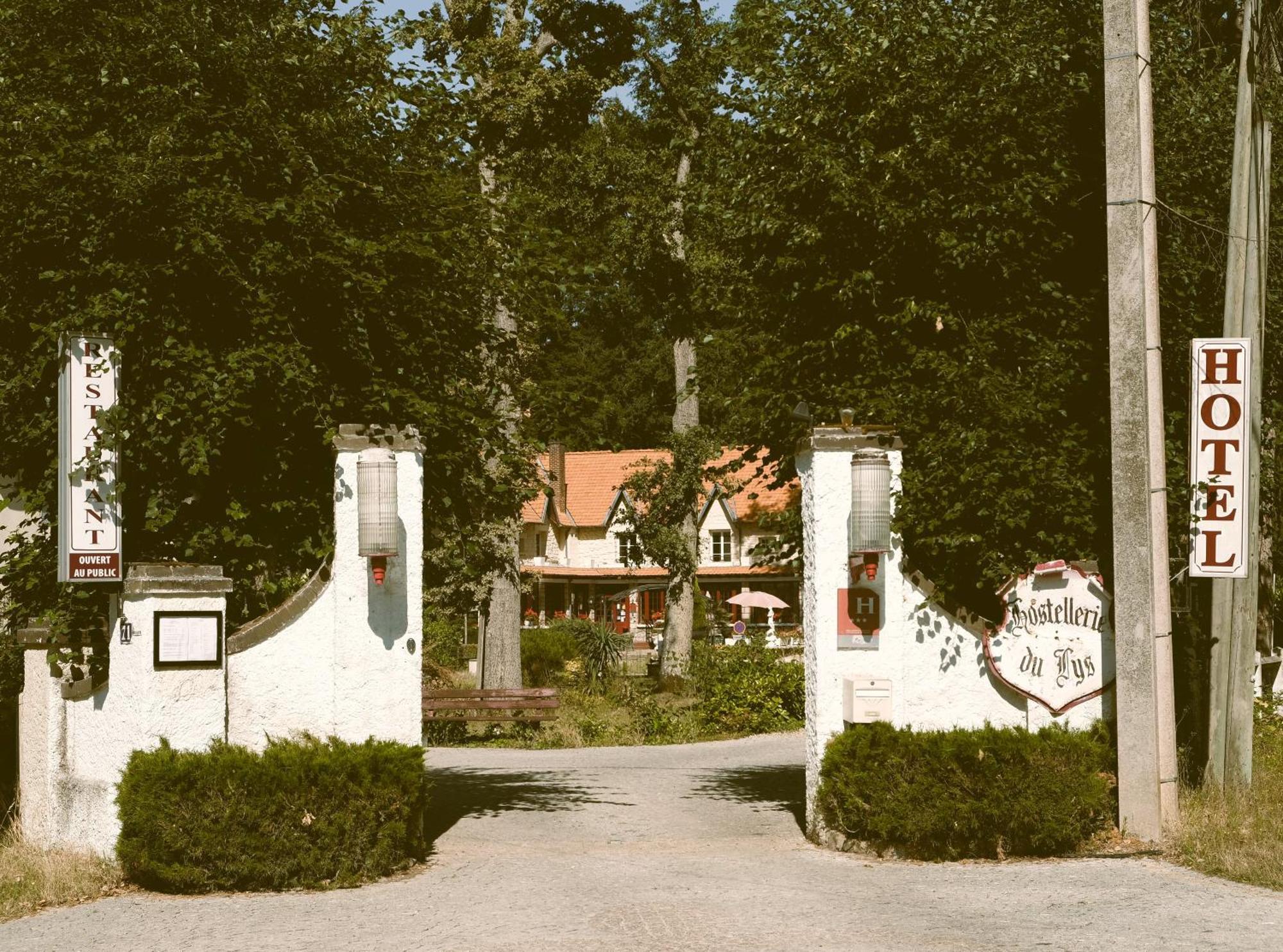 Hostellerie Du Lys Lamorlaye Εξωτερικό φωτογραφία
