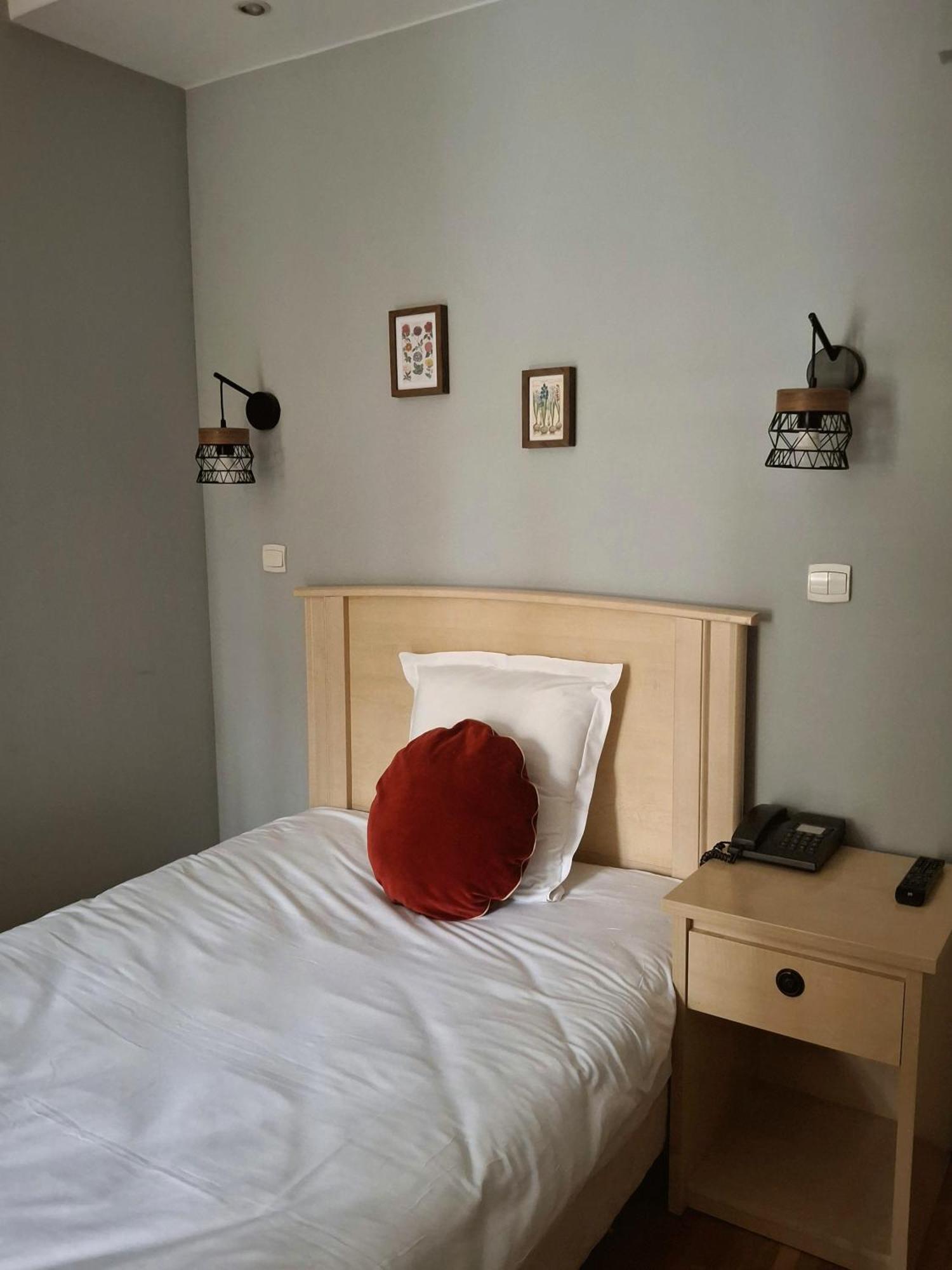 Hostellerie Du Lys Lamorlaye Εξωτερικό φωτογραφία