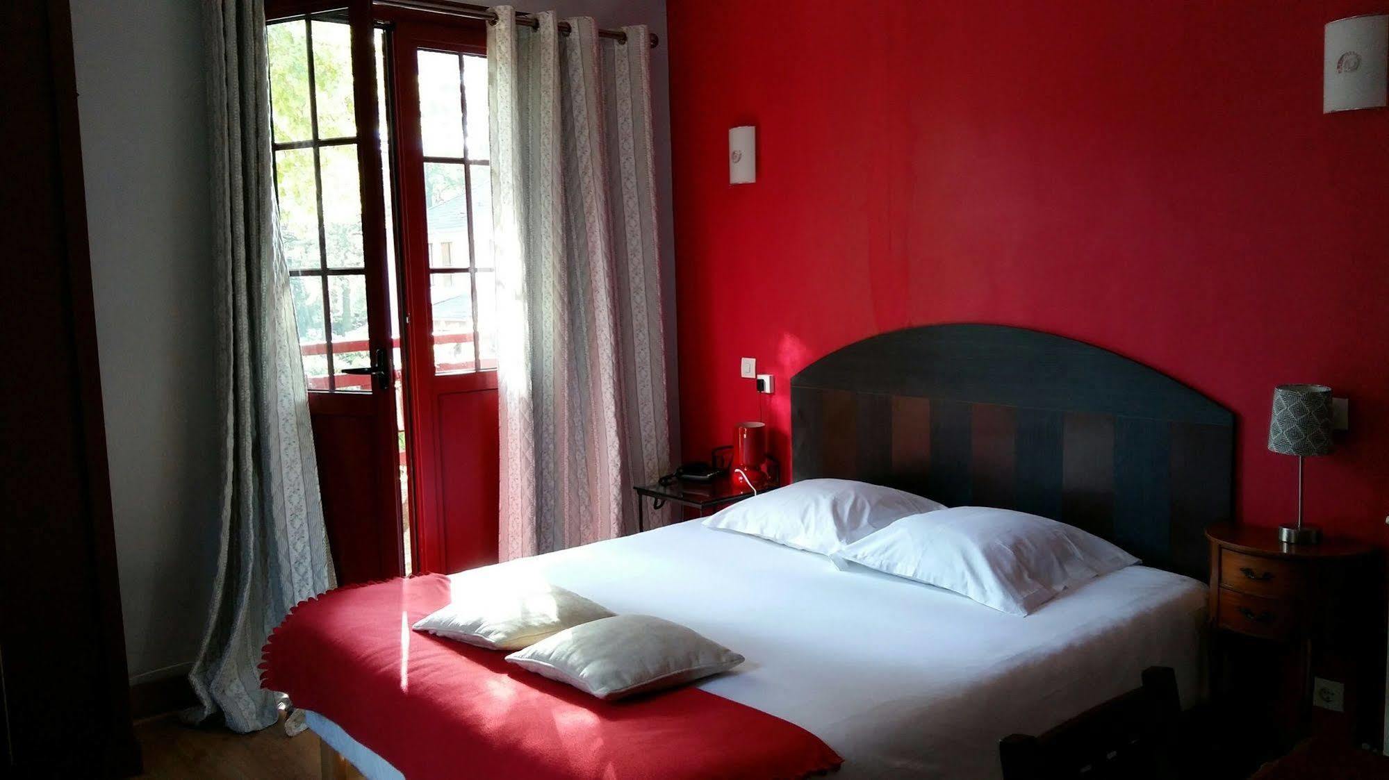 Hostellerie Du Lys Lamorlaye Εξωτερικό φωτογραφία